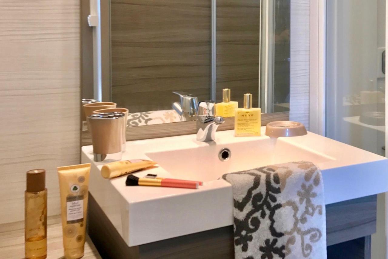 Les Suites De Pertamina Бонифачо Екстериор снимка